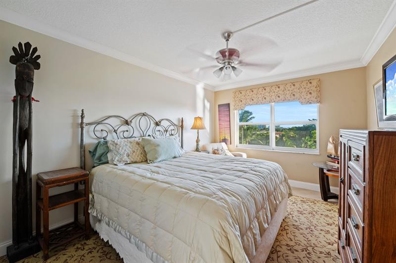 Image 20 of 40 For 1839 Middle River Dr  503