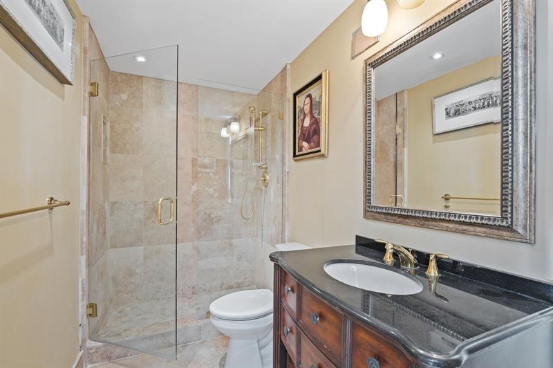 Image 22 of 40 For 1839 Middle River Dr  503