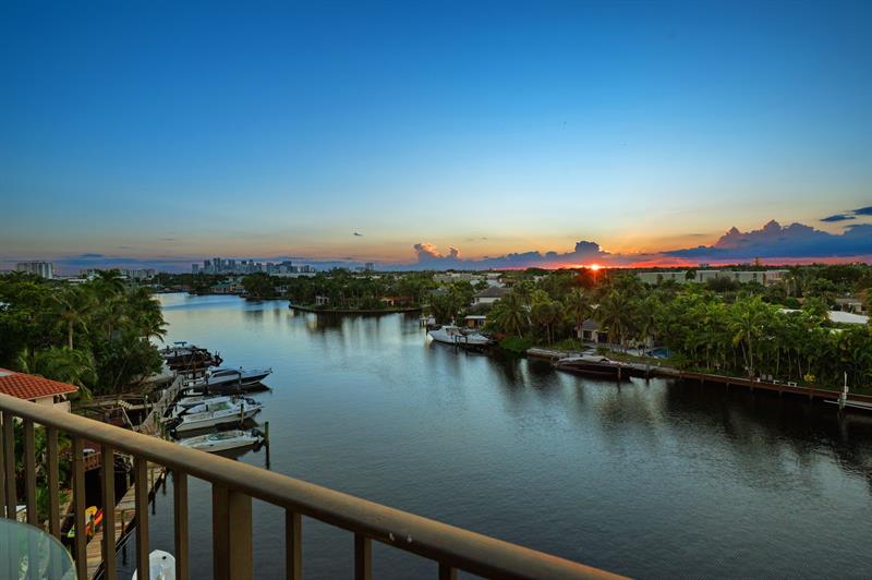 Image 28 of 40 For 1839 Middle River Dr  503