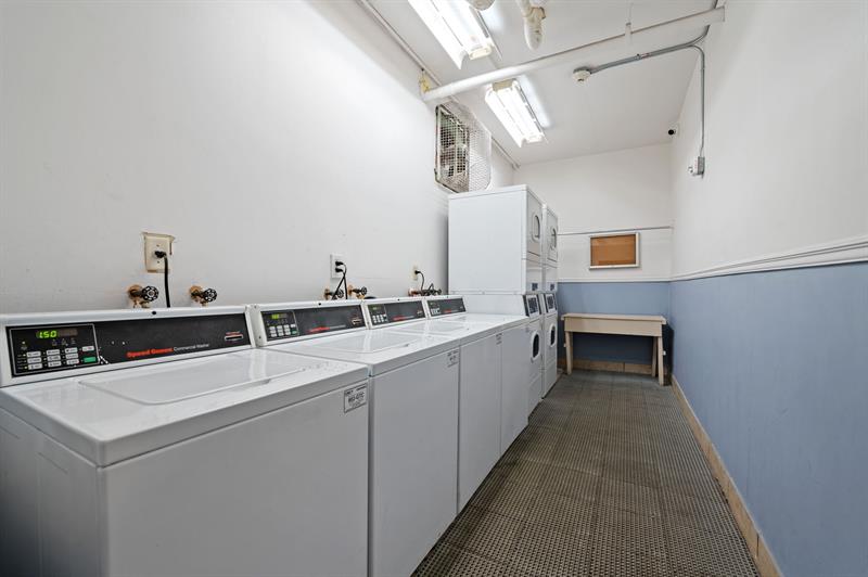 Image 35 of 40 For 1839 Middle River Dr  503