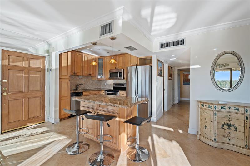 Image 8 of 40 For 1839 Middle River Dr  503