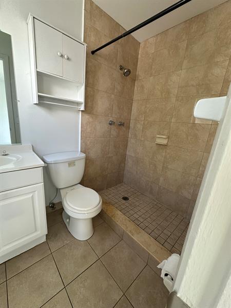 Image 12 of 28 For 1705 Adams Street  1705