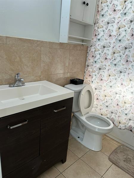 Image 13 of 28 For 1705 Adams Street  1705