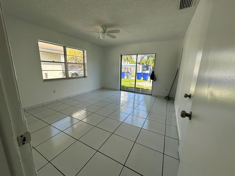 Image 15 of 28 For 1705 Adams Street  1705