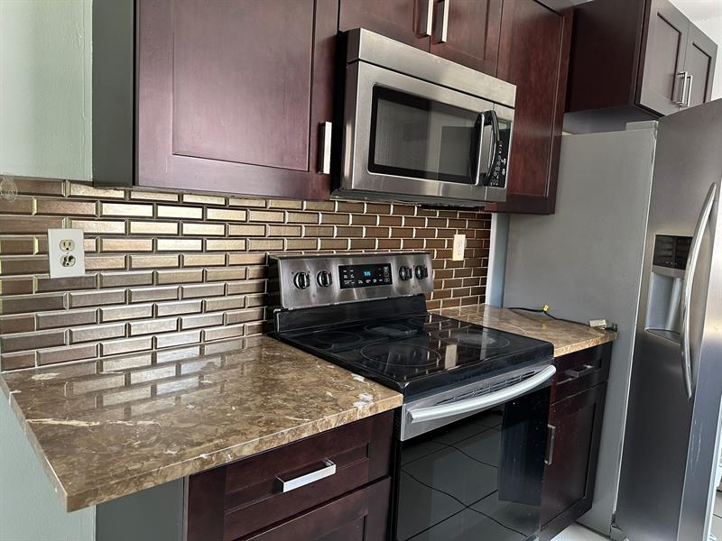 Image 5 of 28 For 1705 Adams Street  1705