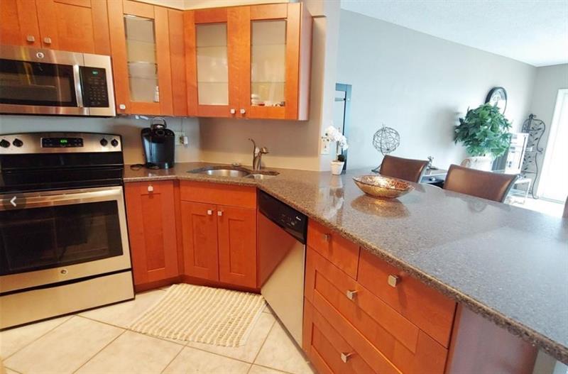 Image 10 of 35 For 133 Pompano Beach Blvd  Ph 7