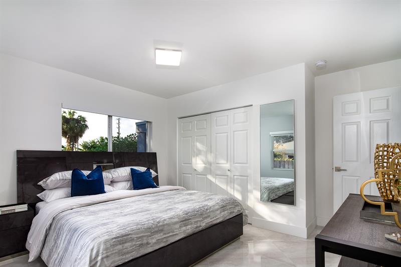 Image 10 of 61 For 1613 16th Ct