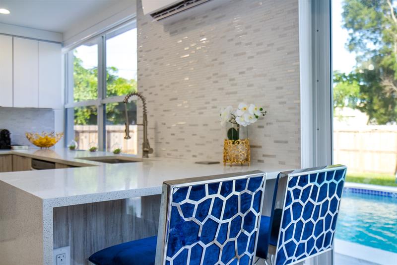 Image 18 of 61 For 1613 16th Ct