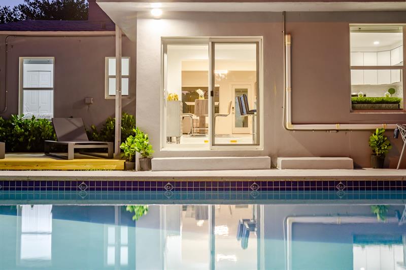 Image 5 of 61 For 1613 16th Ct