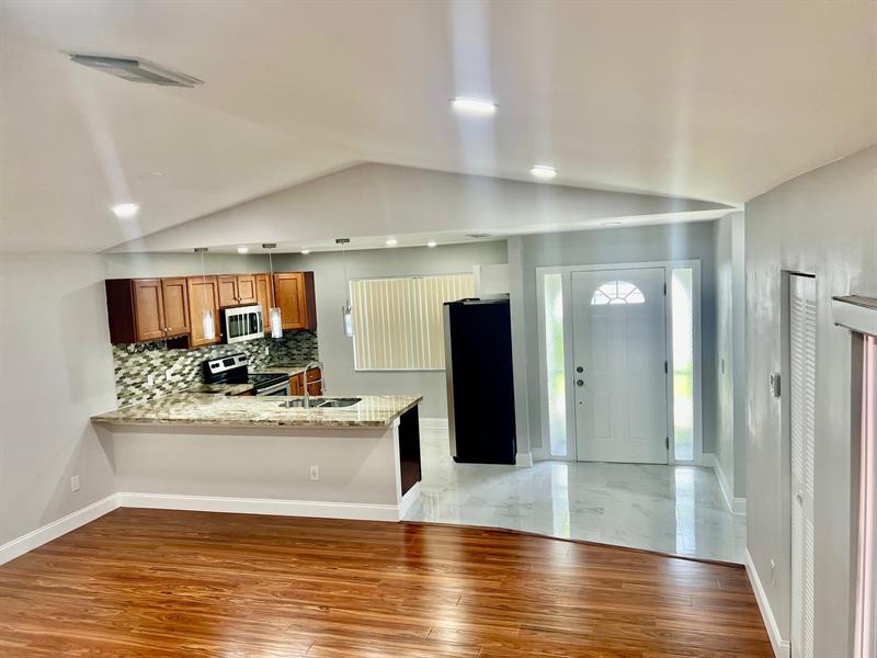 Image 6 of 25 For 8951 19th St  B