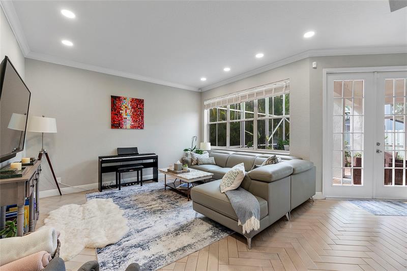 Image 6 of 45 For 604 Stanton Dr