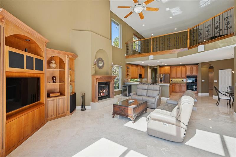 Image 10 of 43 For 10372 Lake Vista Cir