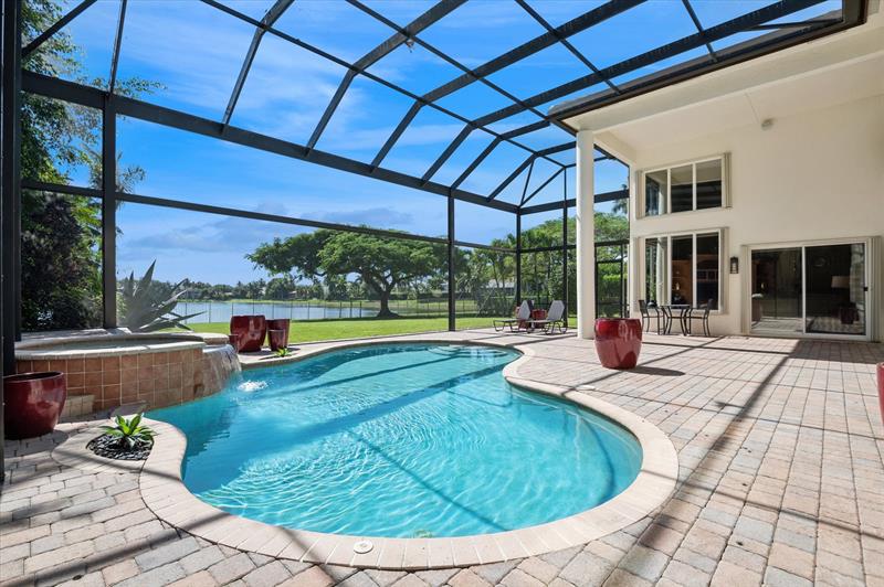 Image 29 of 43 For 10372 Lake Vista Cir