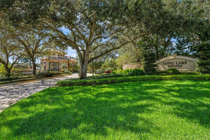 Image 34 of 43 For 10372 Lake Vista Cir