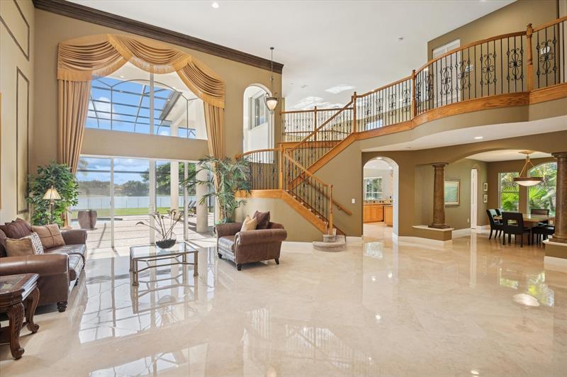 Image 4 of 43 For 10372 Lake Vista Cir