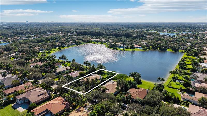 Image 41 of 43 For 10372 Lake Vista Cir