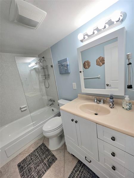 Image 21 of 33 For 3200 7th Ct  308c