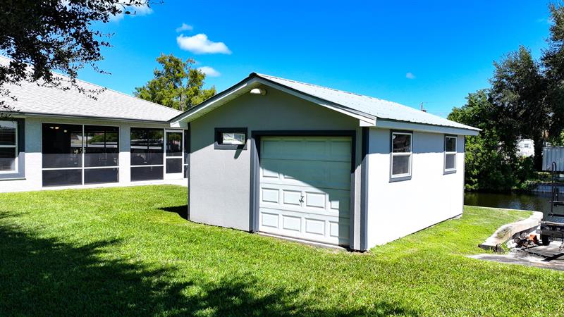 Image 16 of 48 For 1069 9th St  