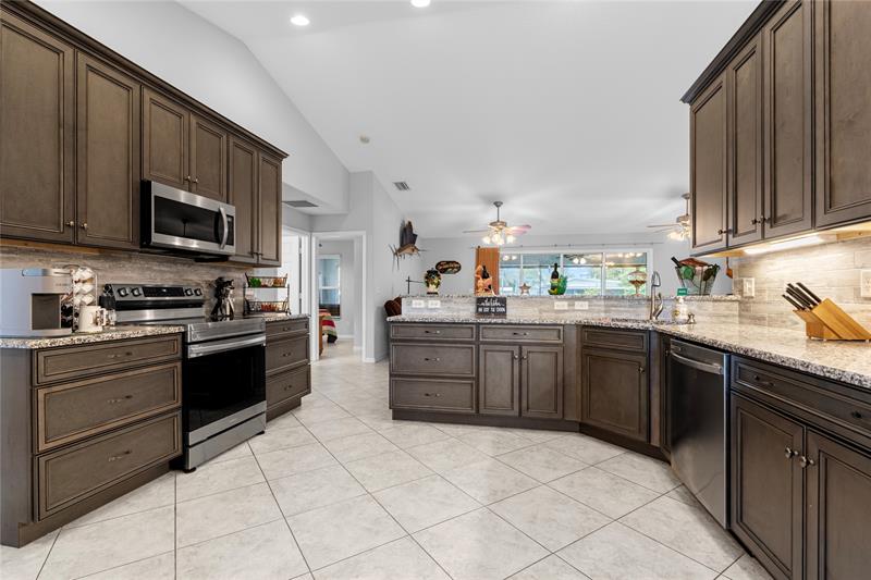 Image 20 of 48 For 1069 9th St  