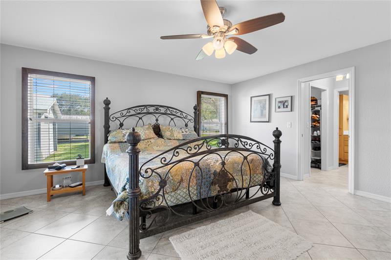 Image 26 of 48 For 1069 9th St  