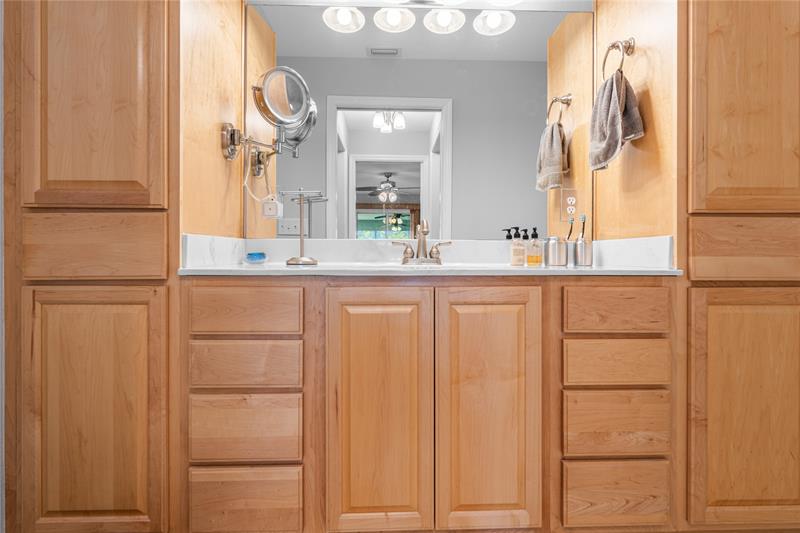 Image 28 of 48 For 1069 9th St  