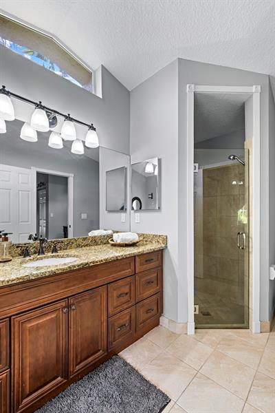 Image 26 of 44 For 5133 47th Ave