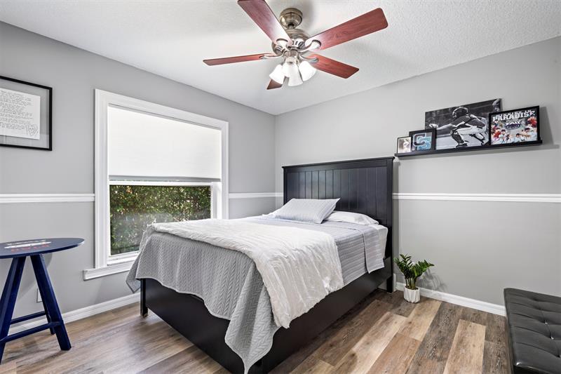 Image 32 of 44 For 5133 47th Ave