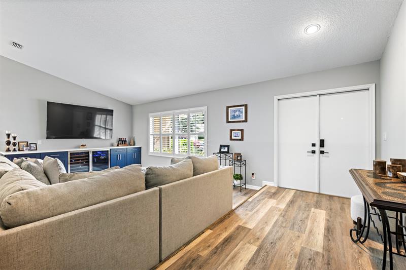 Image 9 of 44 For 5133 47th Ave