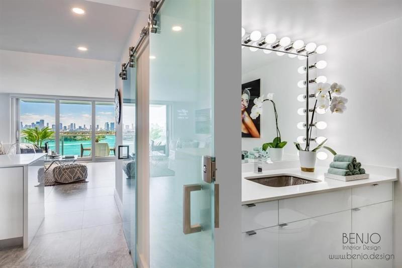 Image 11 of 12 For 1000 West Av  1419