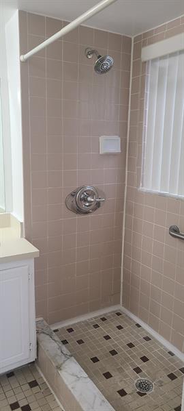 Image 7 of 23 For 2985 Riverside Dr  206