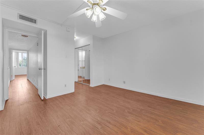 Image 29 of 40 For 1401 Federal Hwy  218