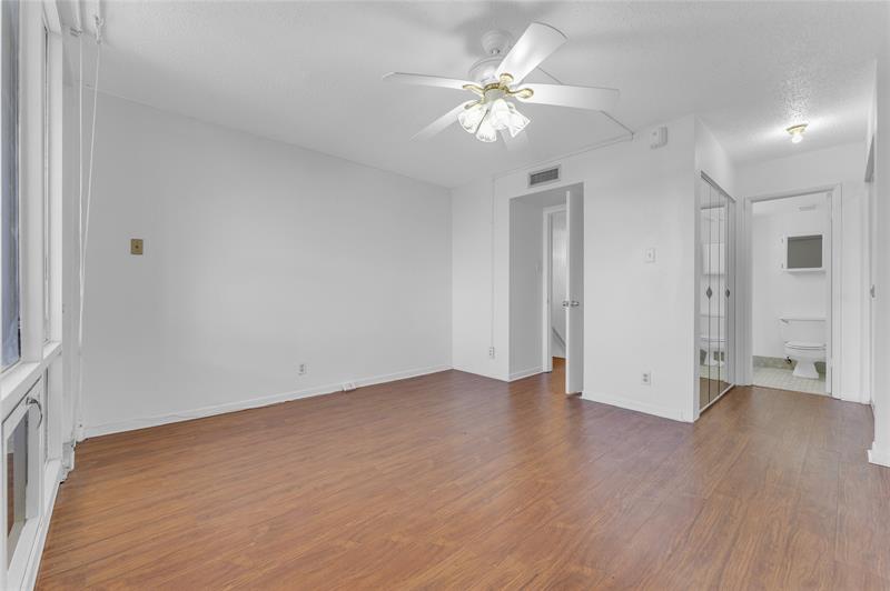 Image 30 of 40 For 1401 Federal Hwy  218