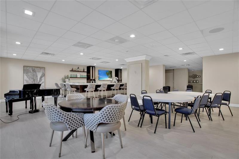 Image 8 of 10 For 3500 Galt Ocean Dr  1408