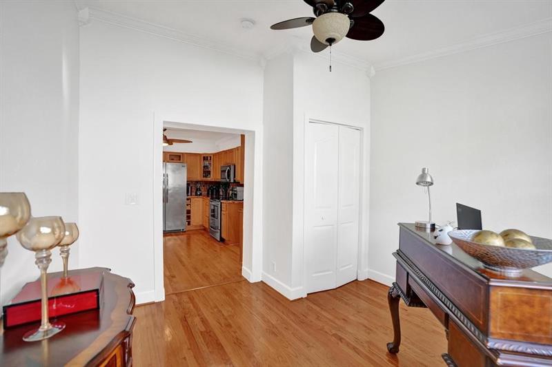 Image 20 of 66 For 408 9th Ave  