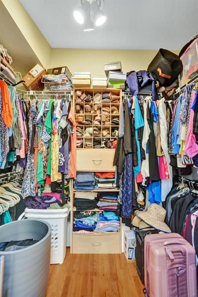 Image 29 of 66 For 408 9th Ave  