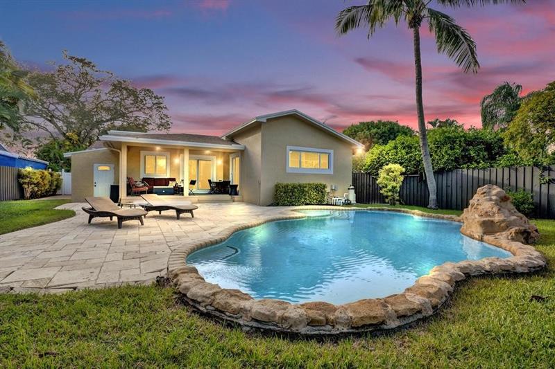 Image 3 of 66 For 408 9th Ave  