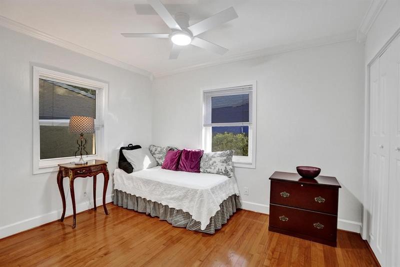 Image 36 of 66 For 408 9th Ave  