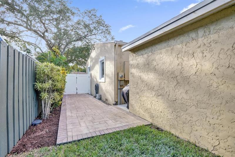 Image 41 of 66 For 408 9th Ave  