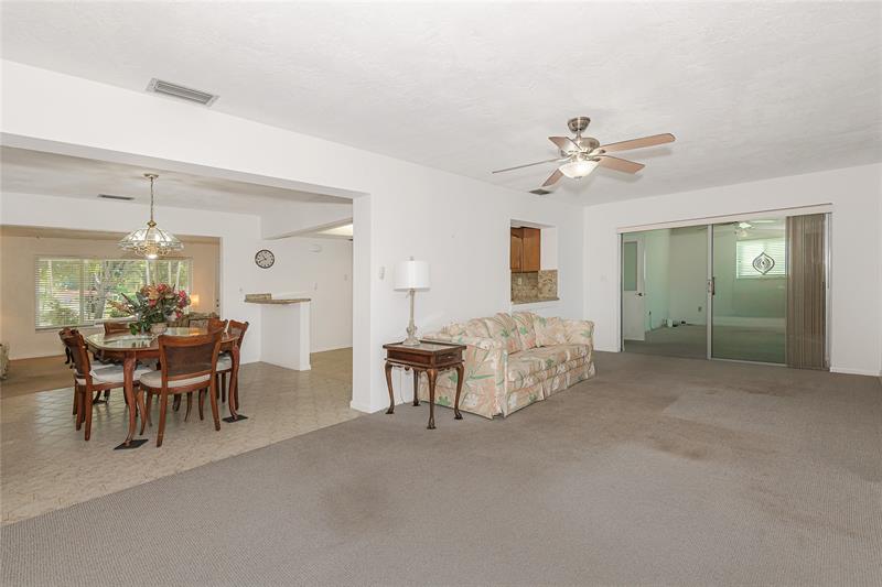 Image 16 of 44 For 1940 107 Ave