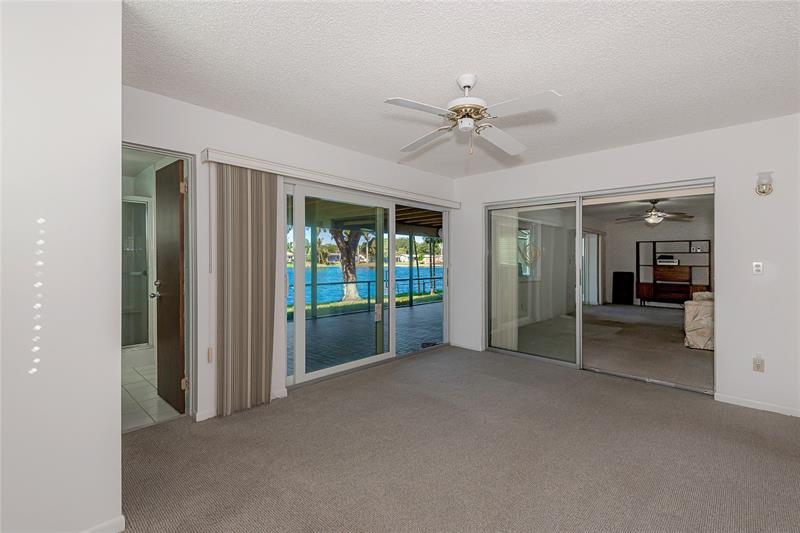 Image 18 of 44 For 1940 107 Ave