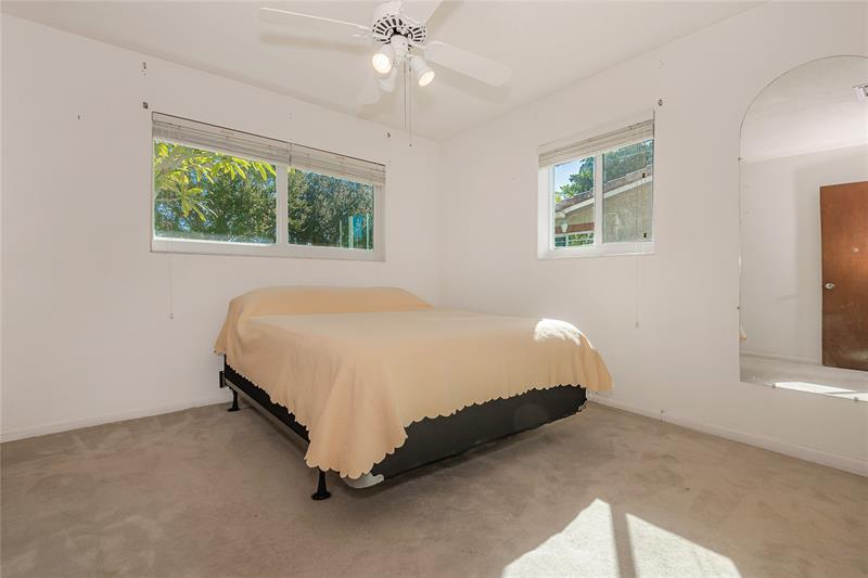 Image 27 of 44 For 1940 107 Ave