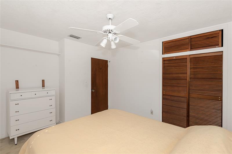 Image 28 of 44 For 1940 107 Ave