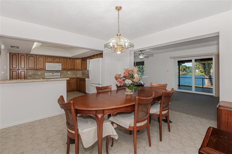 Image 8 of 44 For 1940 107 Ave