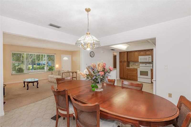 Image 9 of 44 For 1940 107 Ave