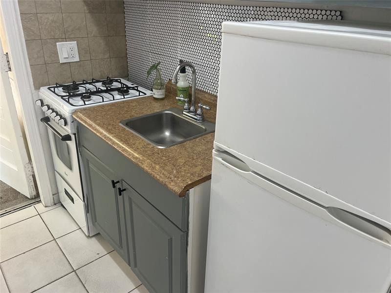 Image 5 of 13 For 505 20th Ave  4