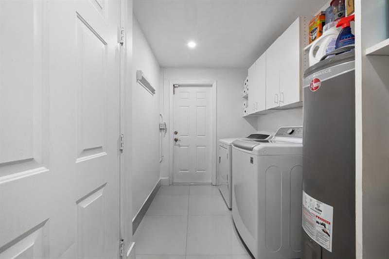 Image 23 of 32 For 326 Seven Isles Dr