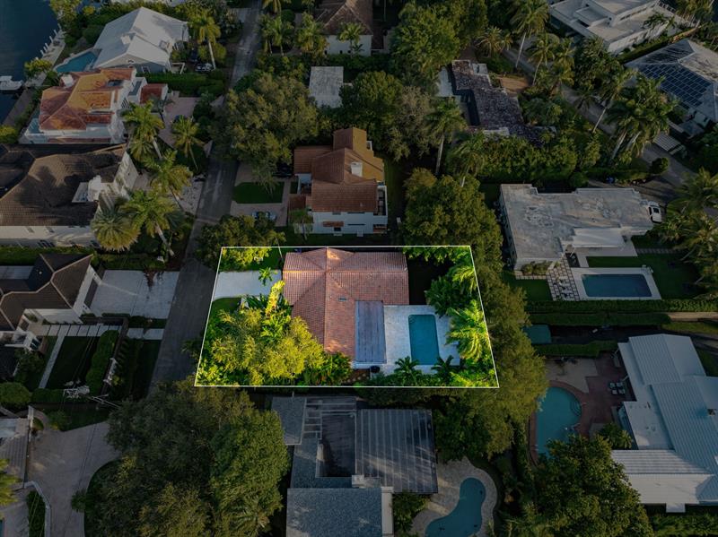 Image 30 of 32 For 326 Seven Isles Dr