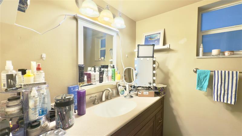 Image 23 of 29 For 1200 12th St  305