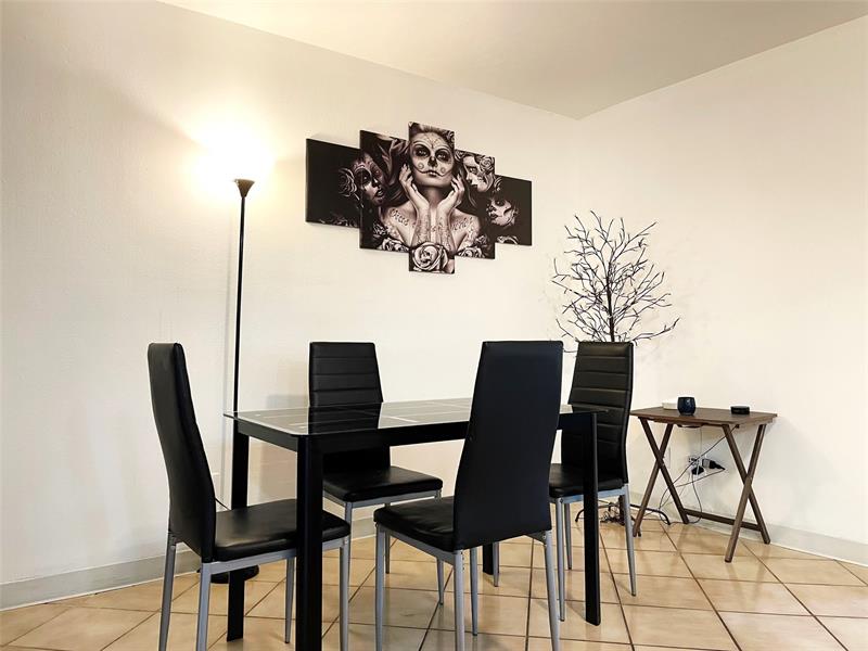 Image 6 of 10 For 42 Matador Ln  5-24