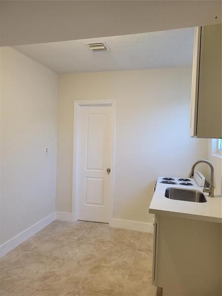 Image 4 of 5 For 3036 Canal Rd